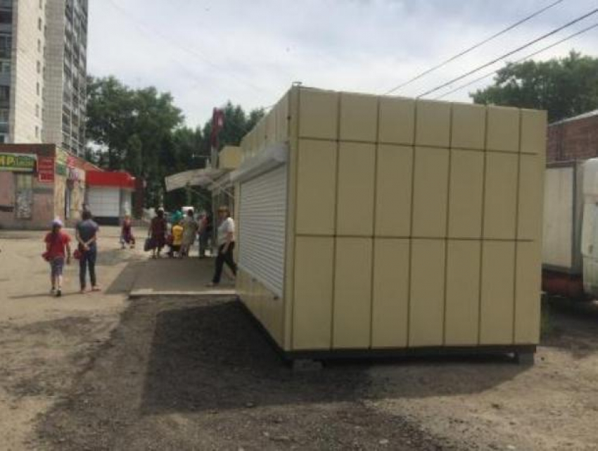 В августе в Воронеже снесут 12 киосков неизвестных владельцев