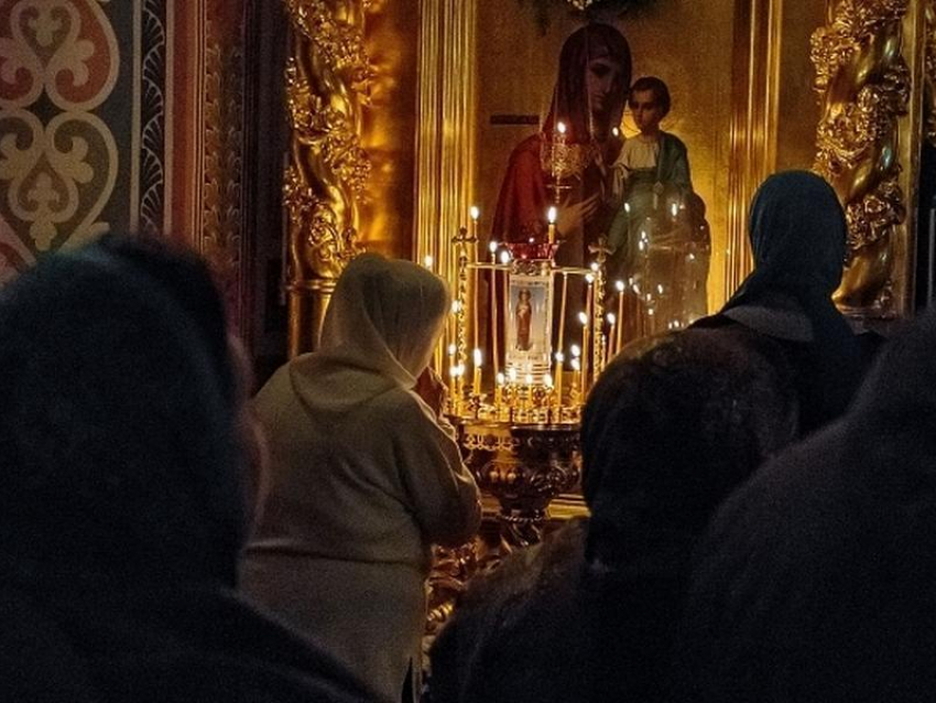 На богохульной краже поймали ненасытных воровок в Воронежской области