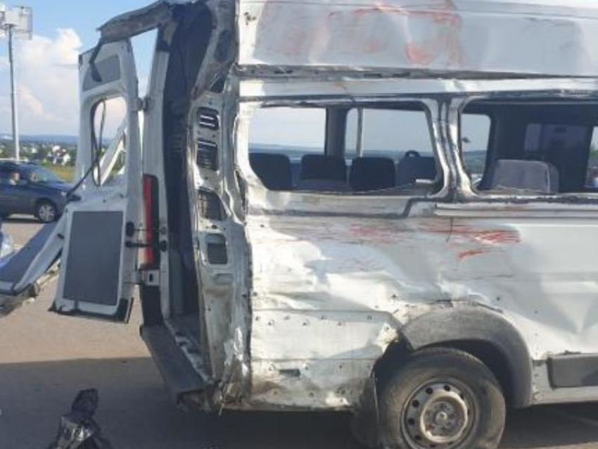 Водителя автобуса отправили под домашний арест после смертельного ДТП с фурой под Воронежем 