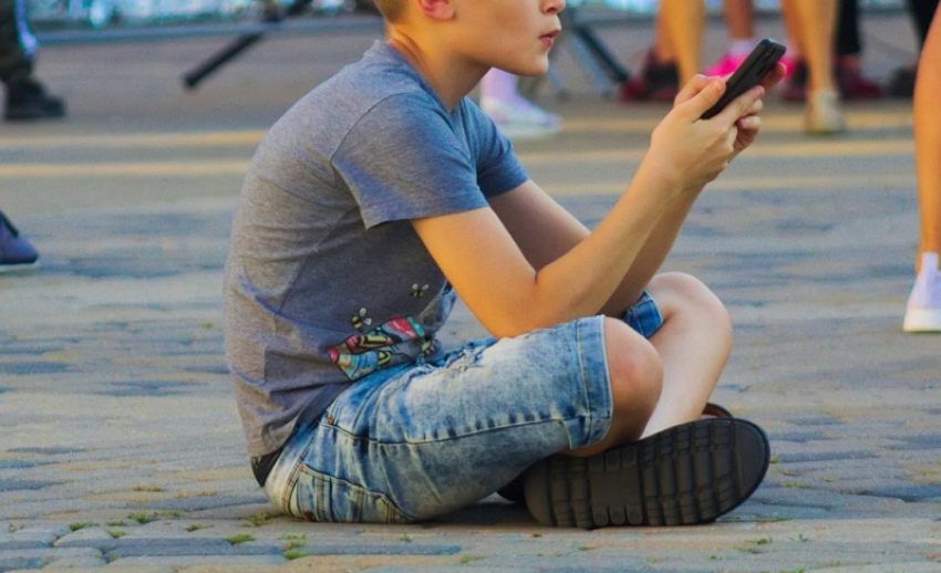 Заблудившийся восьмилетний школьник всю ночь провел в поле под Воронежем