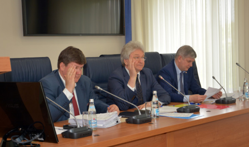 Бюджет Воронежа на 2017 год принят с «фицитом»: то ли «про», то ли «де»