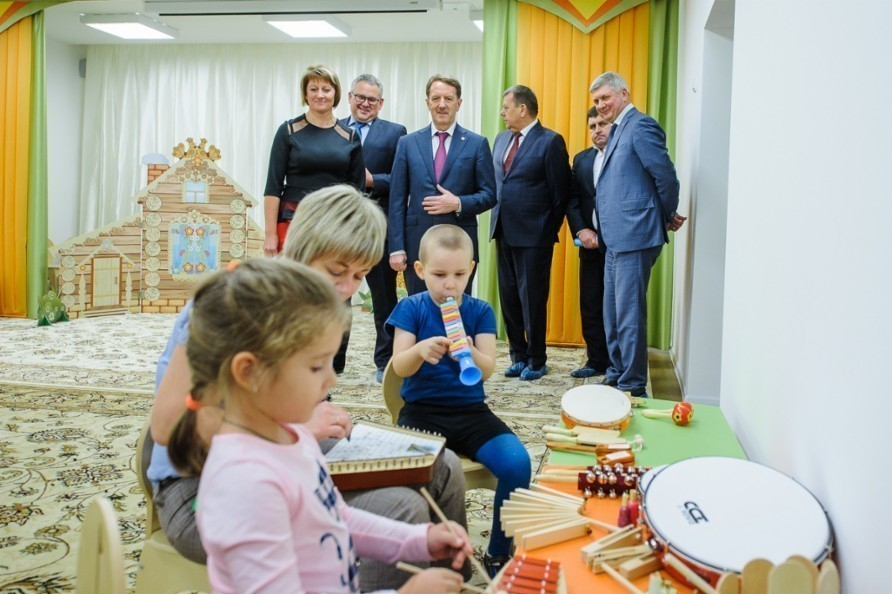 Алексей Гордеев посетил новый детский сад в воронежском микрорайоне Шилово