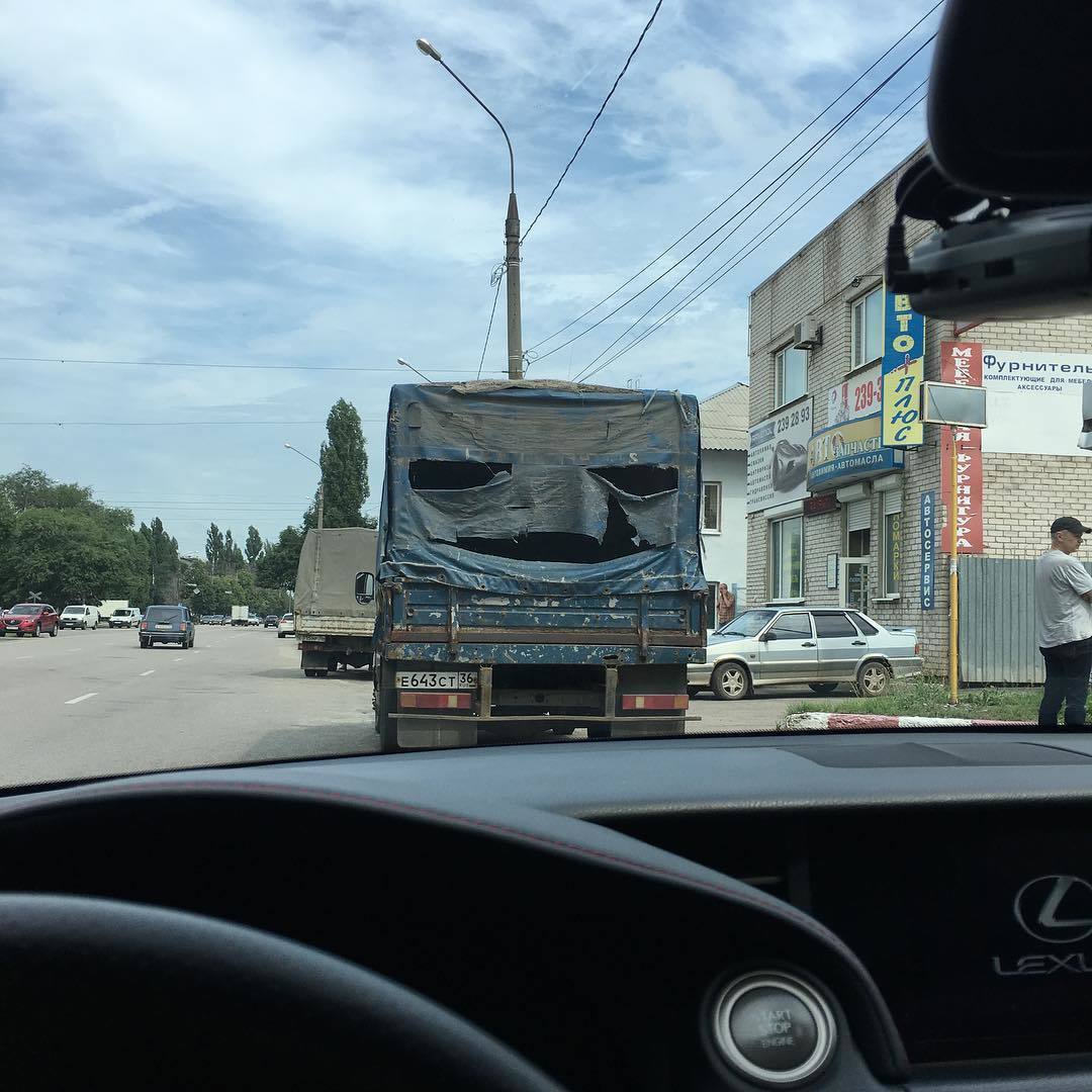 Злобную «Газель» сфотографировали на дороге в Воронеже